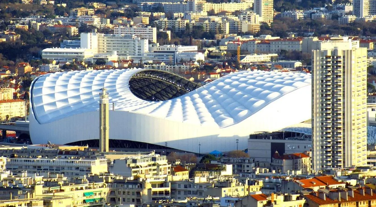 Building La Canebiere ,Vieux Port Marseilles
